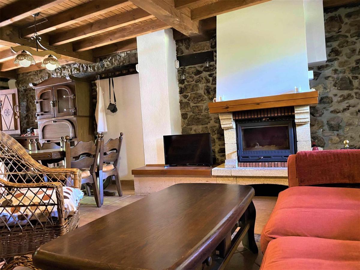 La Casina De Orfeo En Cuenco Cangas De Chalé